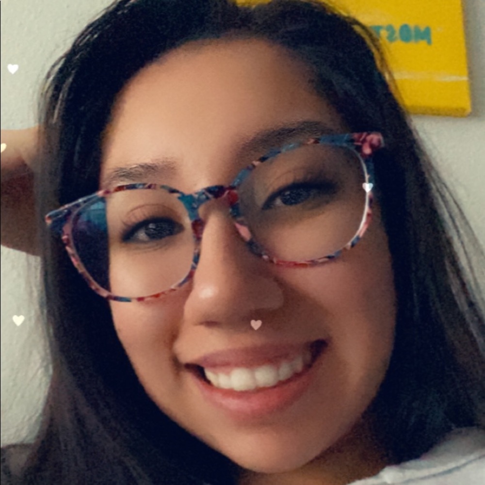 Meet your Posher, Idalia